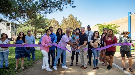 Council President Krekorian cuts ribbon at renovated De Garmo Park