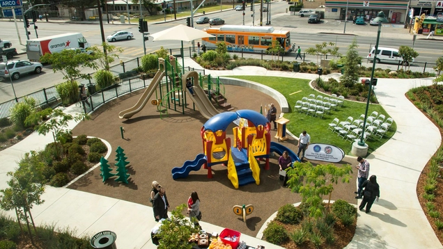greenwood_square_park8783.jpg greenwood_square_park.jpg