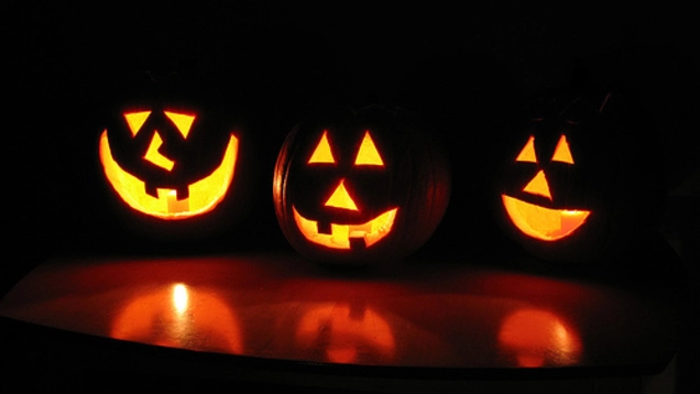 halloweend7d8.jpg halloween.jpg